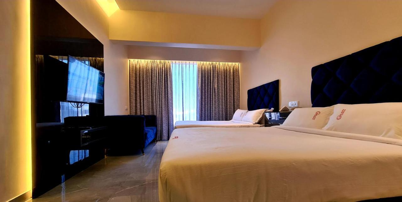 Galaxy Club & Hotel Bijāpur Zewnętrze zdjęcie