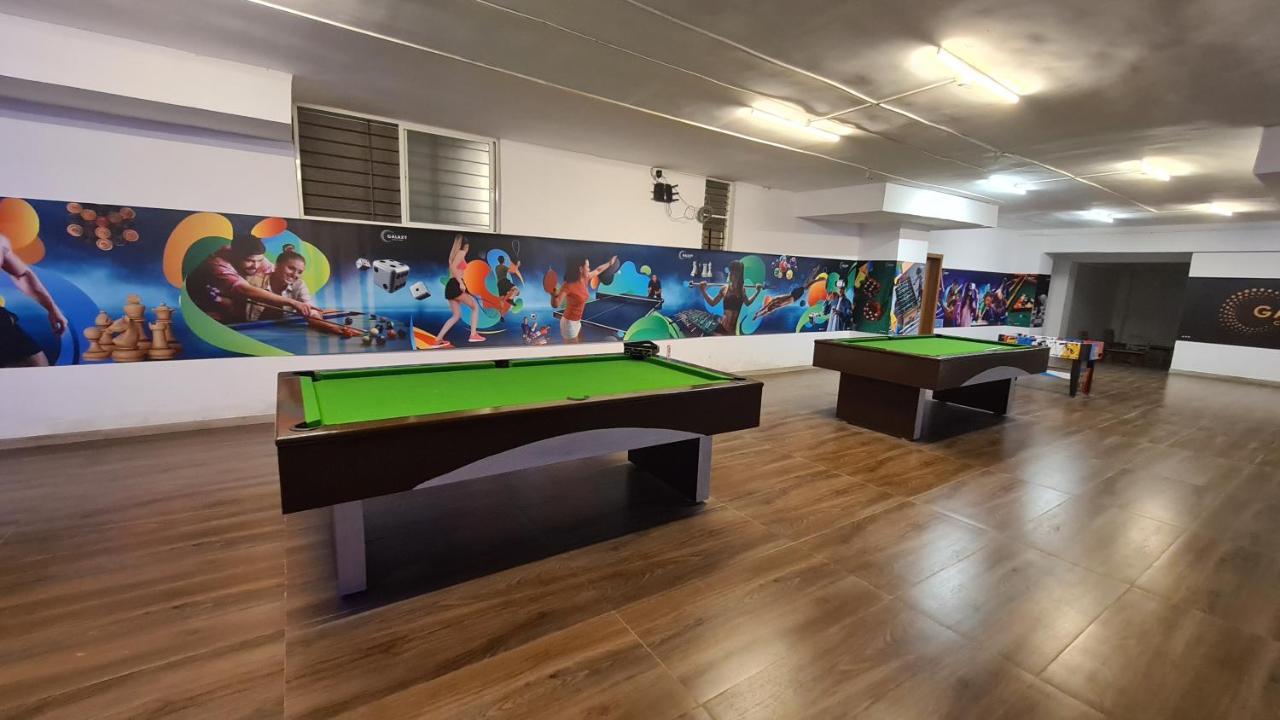 Galaxy Club & Hotel Bijāpur Zewnętrze zdjęcie