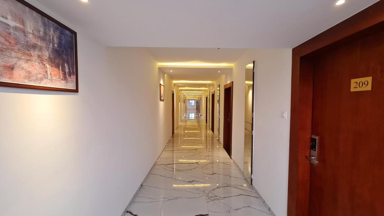 Galaxy Club & Hotel Bijāpur Zewnętrze zdjęcie