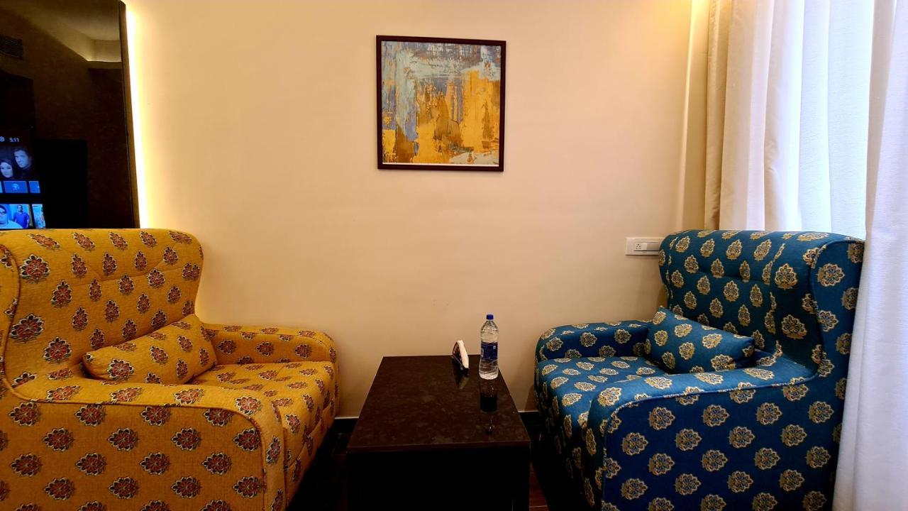 Galaxy Club & Hotel Bijāpur Zewnętrze zdjęcie