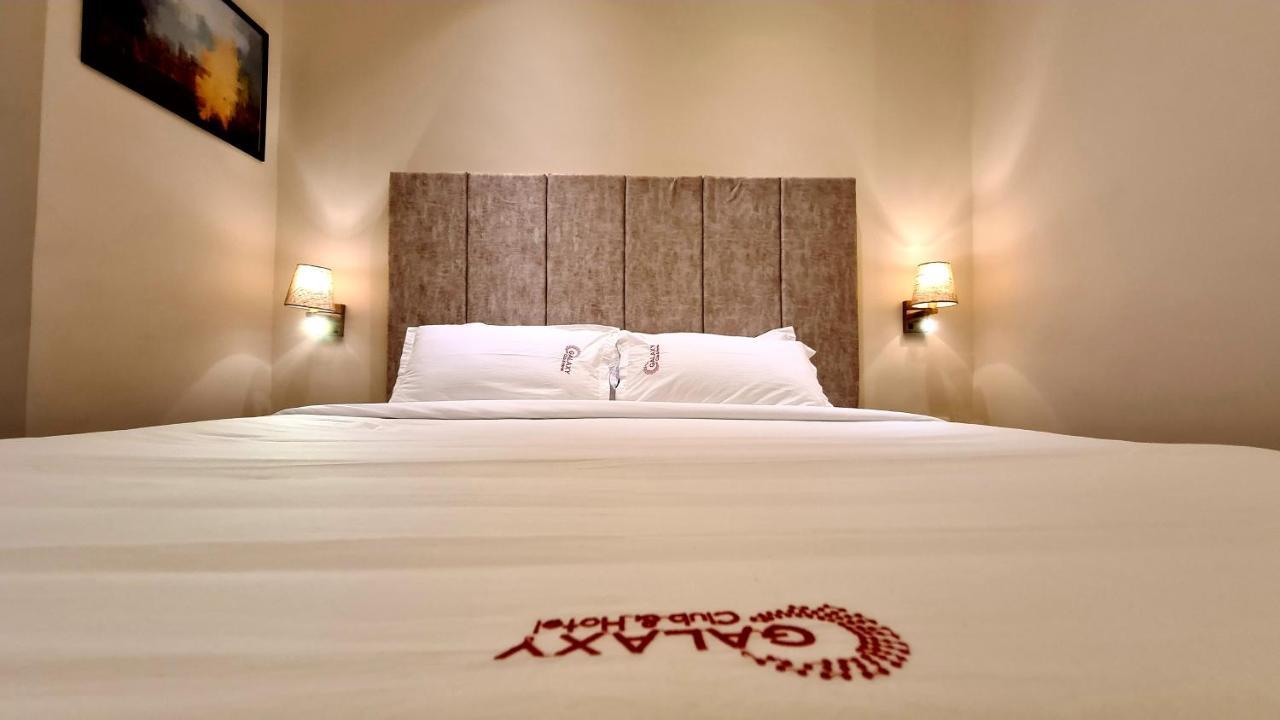 Galaxy Club & Hotel Bijāpur Zewnętrze zdjęcie