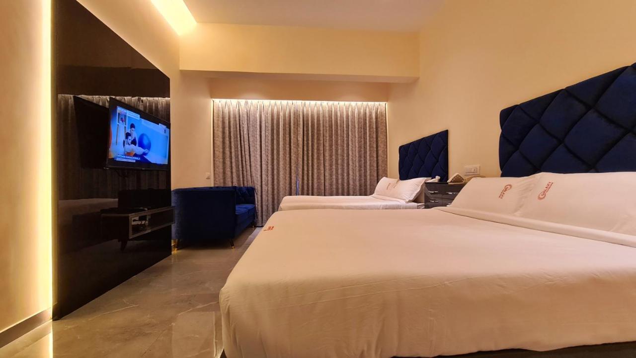Galaxy Club & Hotel Bijāpur Zewnętrze zdjęcie