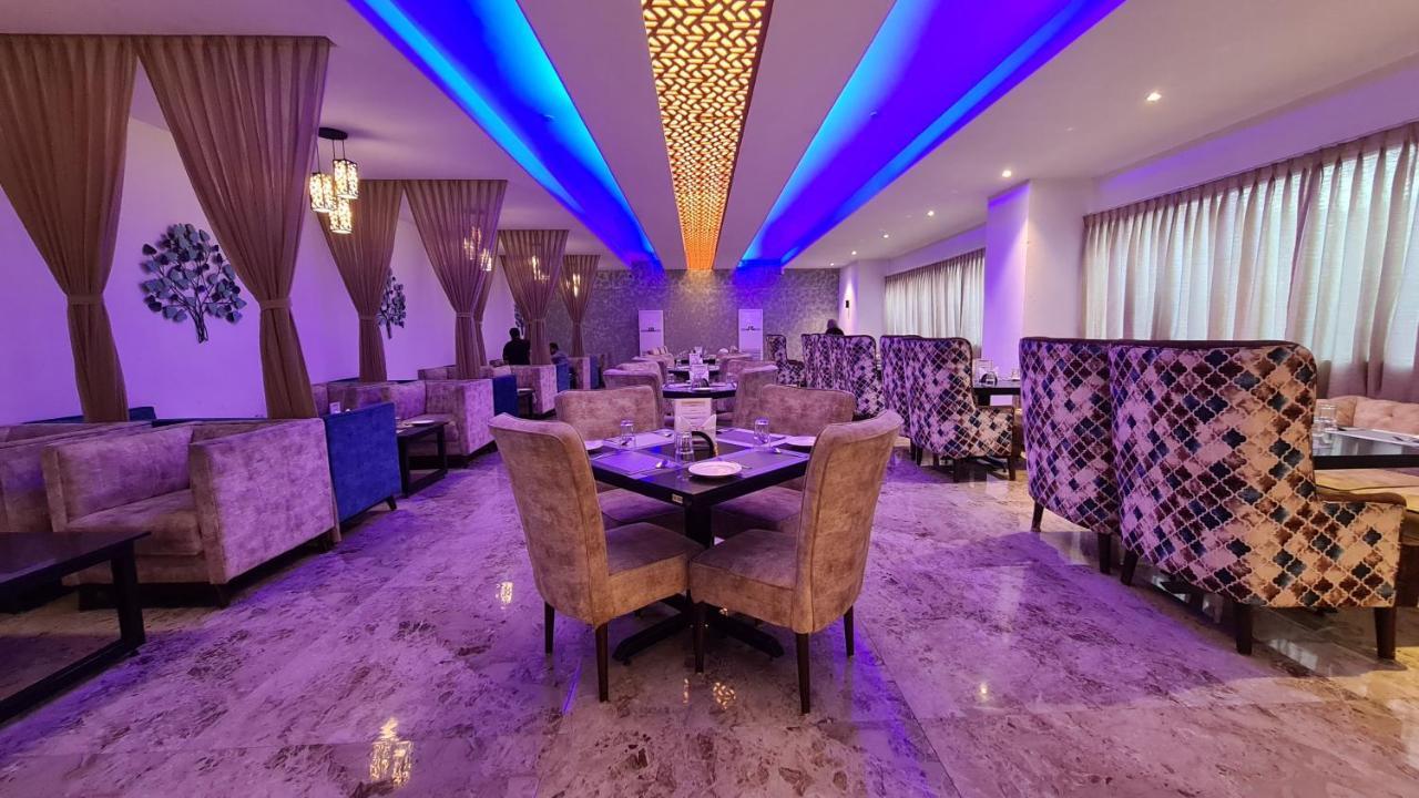 Galaxy Club & Hotel Bijāpur Zewnętrze zdjęcie