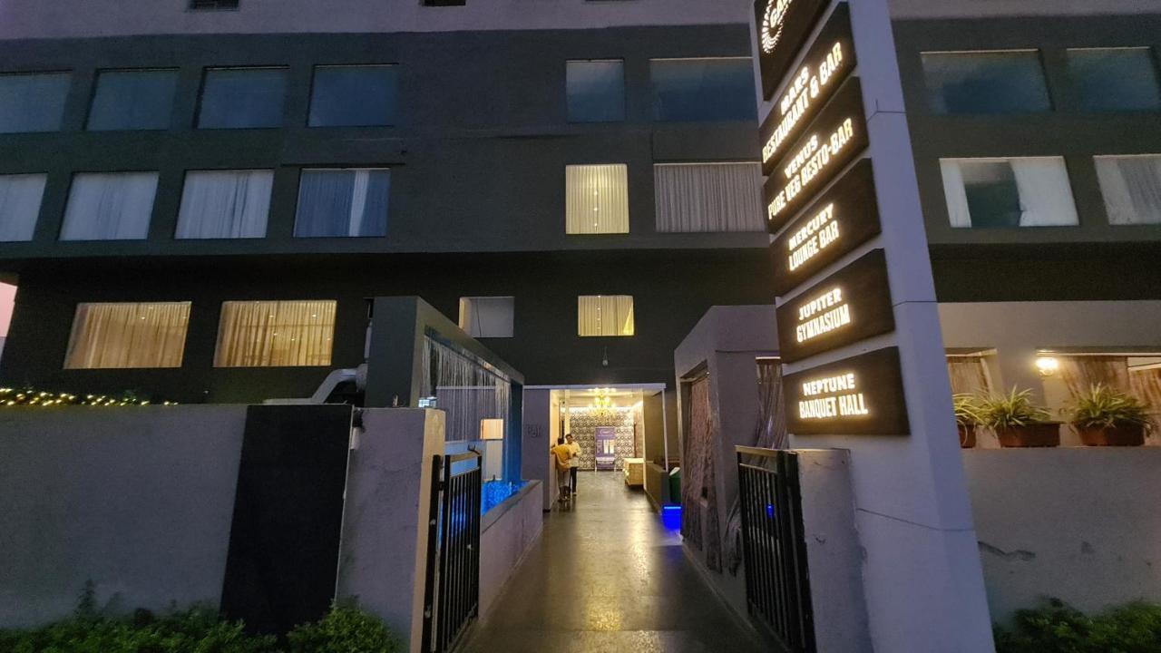 Galaxy Club & Hotel Bijāpur Zewnętrze zdjęcie