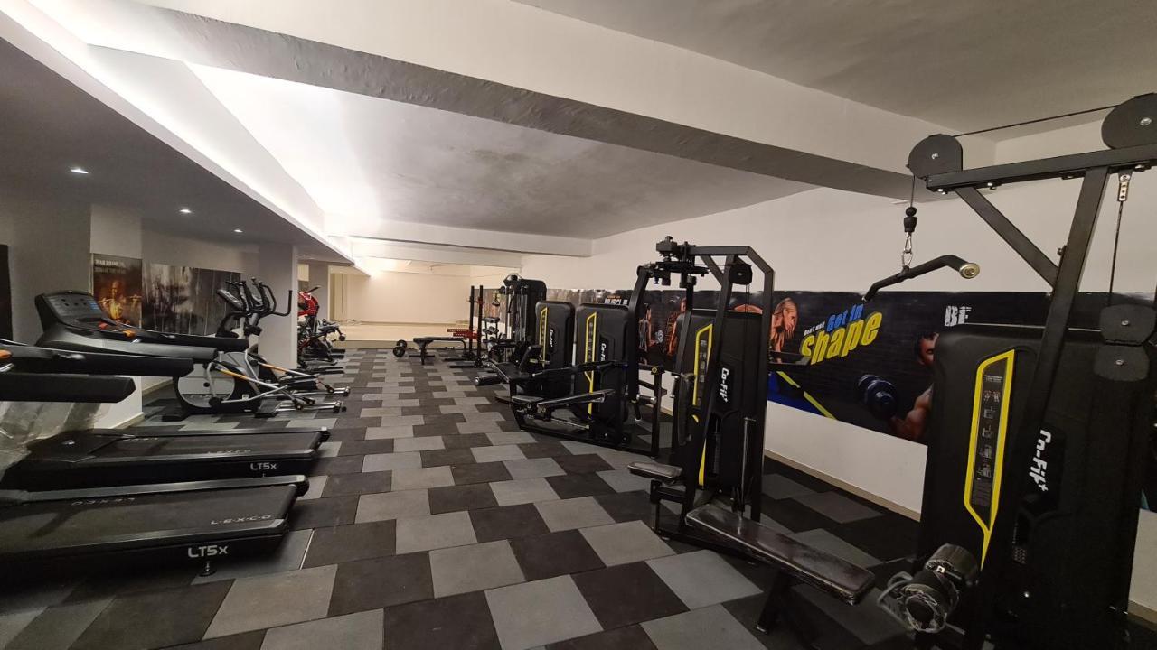 Galaxy Club & Hotel Bijāpur Zewnętrze zdjęcie