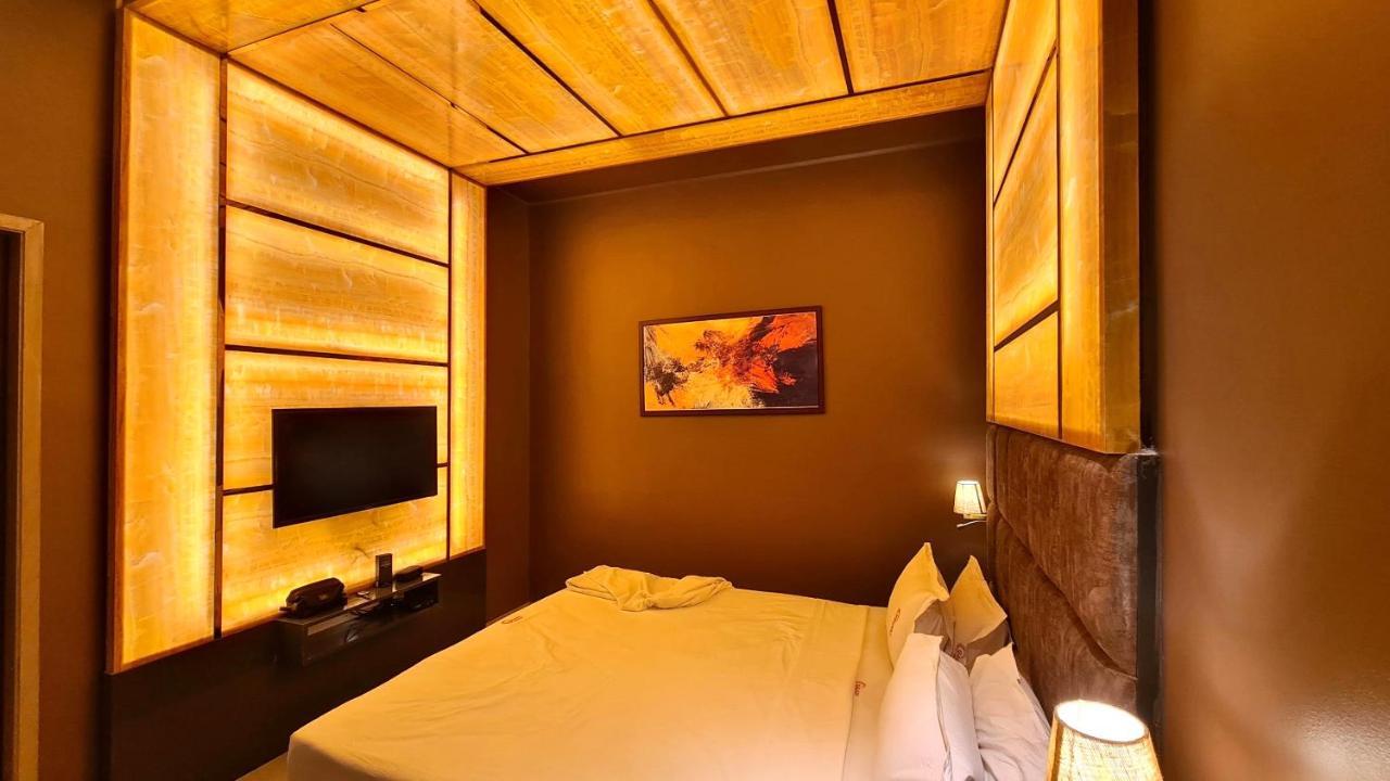 Galaxy Club & Hotel Bijāpur Zewnętrze zdjęcie