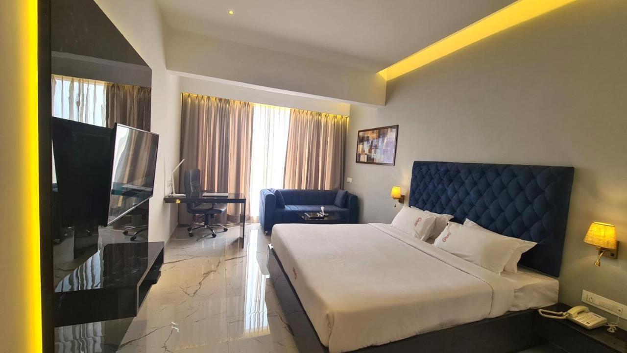 Galaxy Club & Hotel Bijāpur Zewnętrze zdjęcie