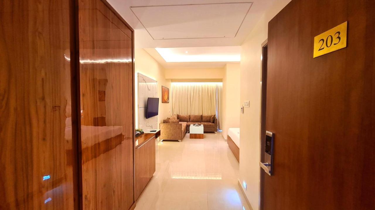 Galaxy Club & Hotel Bijāpur Zewnętrze zdjęcie