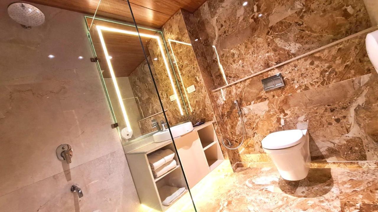 Galaxy Club & Hotel Bijāpur Zewnętrze zdjęcie